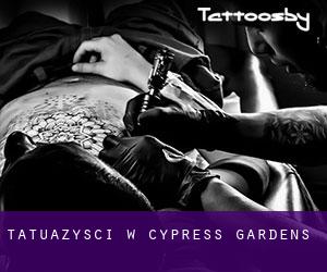 Tatuażyści w Cypress Gardens